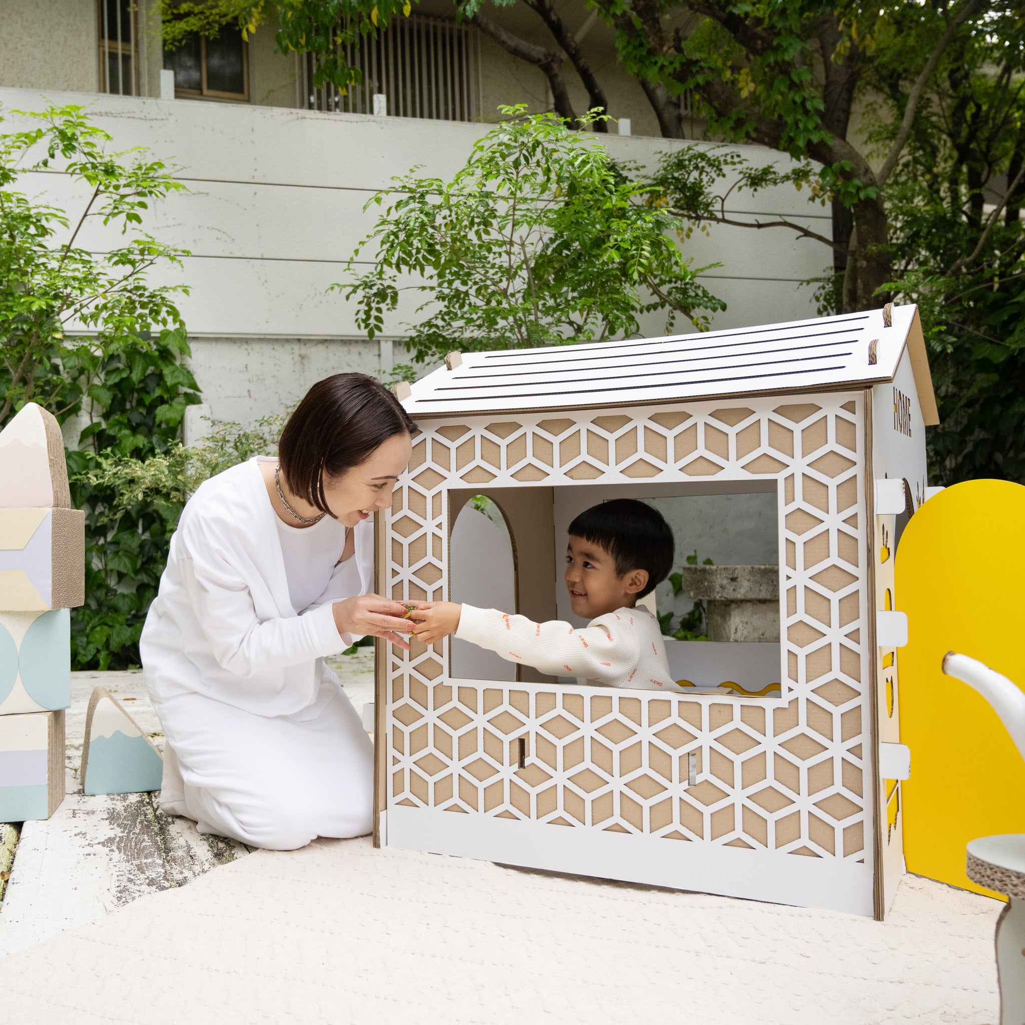 キッズハウス マイベース | DAMBO